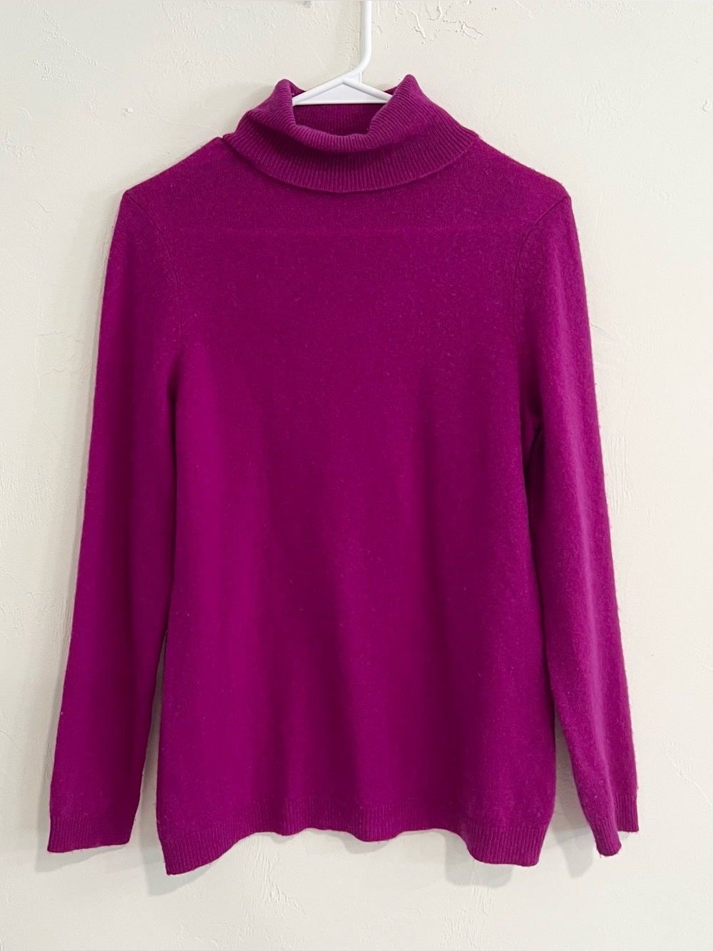 Cashmere Charter Club Fuchsia Pink Turtleneck Sweater Medium Luxury Preppy